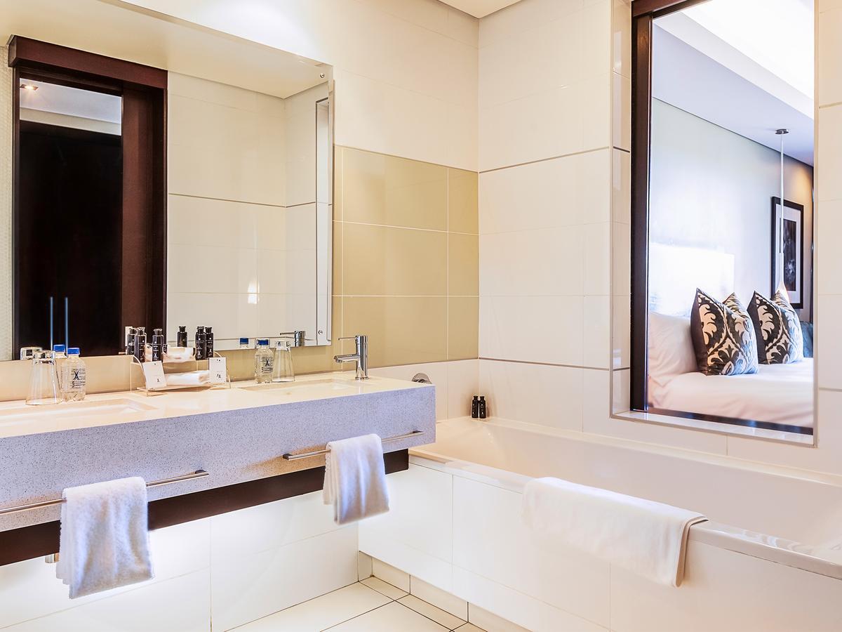The Fairway Hotel, Spa & Golf Resort Randburg Bagian luar foto