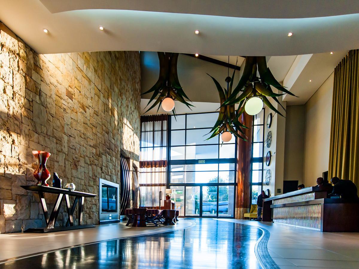The Fairway Hotel, Spa & Golf Resort Randburg Bagian luar foto