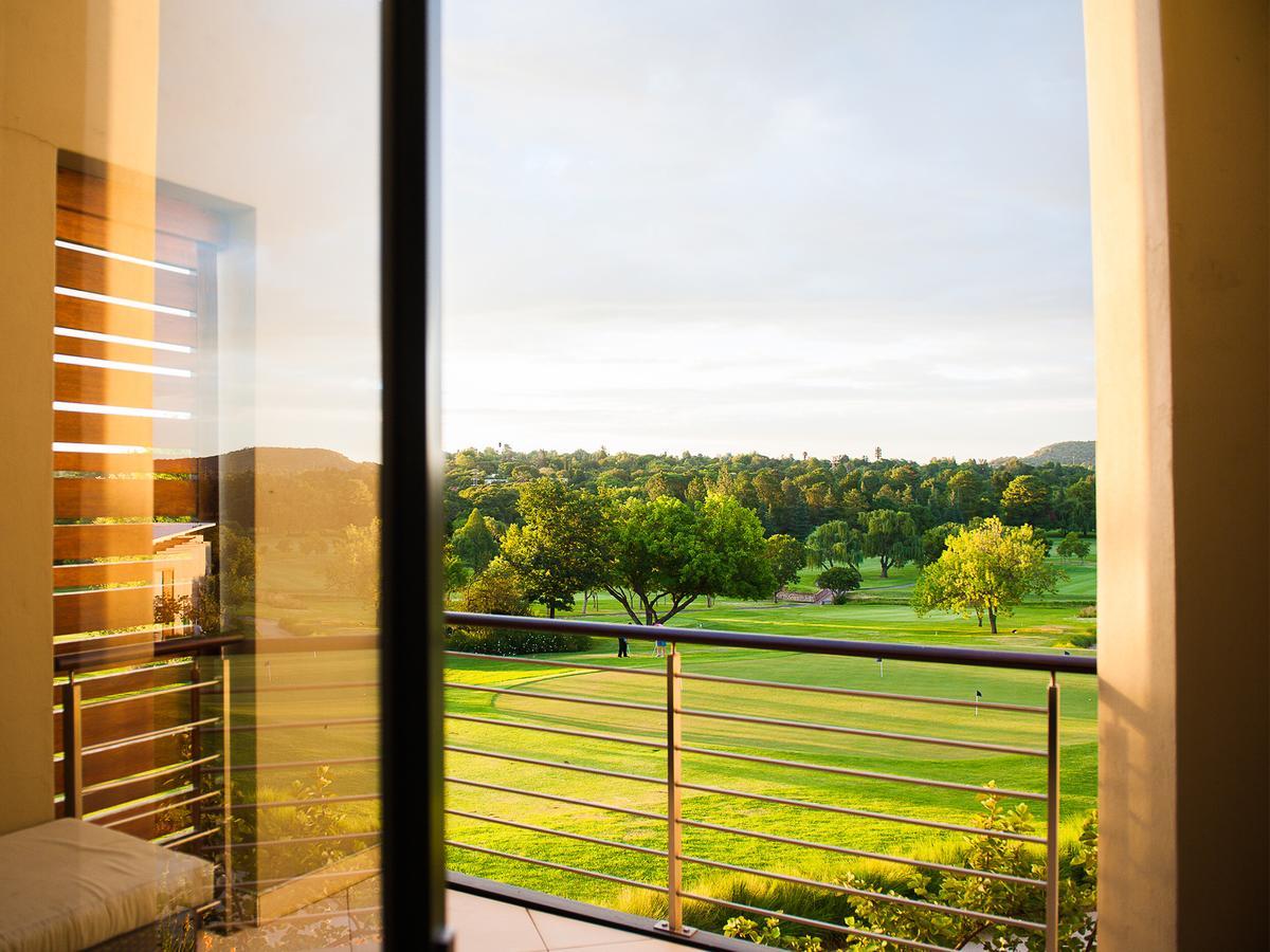 The Fairway Hotel, Spa & Golf Resort Randburg Bagian luar foto